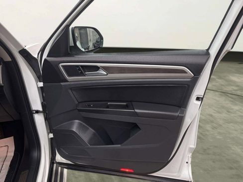 Used 2019 Volkswagen Atlas SEL R-Line AWD/4WD image 21