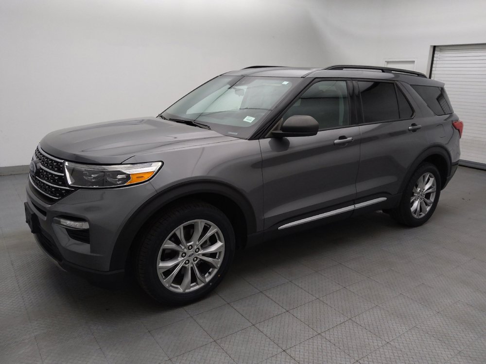 Used 2021 Ford Explorer XLT w/ Equipment Group 202A AWD/4WD image 2