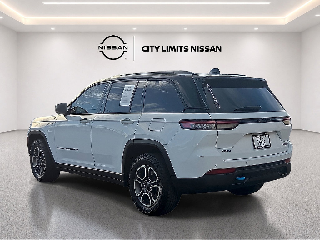 Used 2023 Jeep Grand Cherokee Trailhawk AWD/4WD image 4