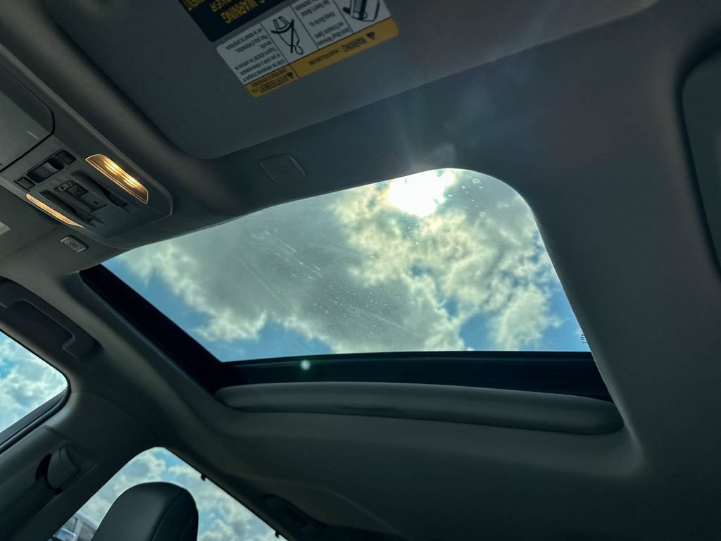 Certified 2025 Toyota Highlander XLE FWD image 16