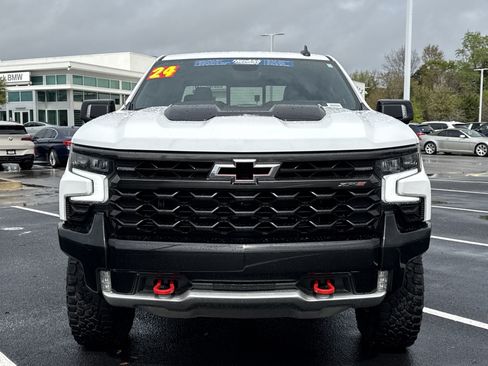 Used 2024 Chevrolet Silverado 1500 ZR2 w/ Technology Package image 3