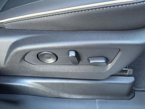 New 2025 Chevrolet Suburban Premier w/ Sun And Tow Package image 10