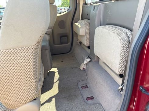 Used 2009 Nissan Frontier SE w/ SE Value Truck Pkg AWD/4WD image 12