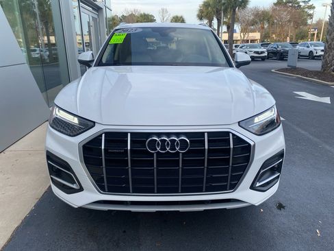 Used 2023 Audi Q5 2.0T Premium w/ Convenience Package image 2