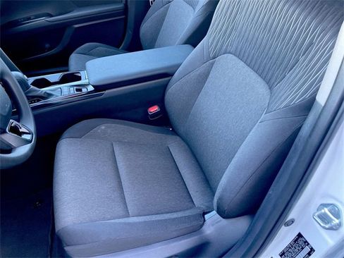 Used 2025 Toyota Camry LE image 11