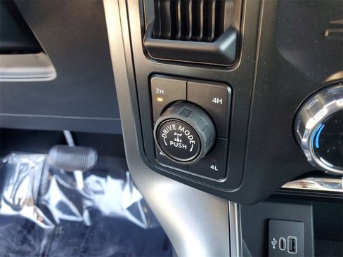 New 2025 Ford F150 Lariat w/ Equipment Group 501A Mid image 21