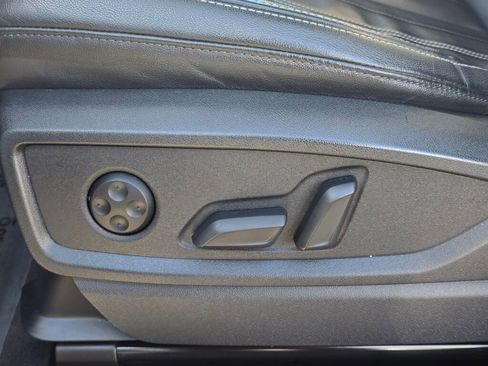 Used 2022 Audi Q5 2.0T Premium w/ Convenience Package image 40