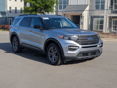 Certified 2022 Ford Explorer XLT w/ Equipment Group 202A