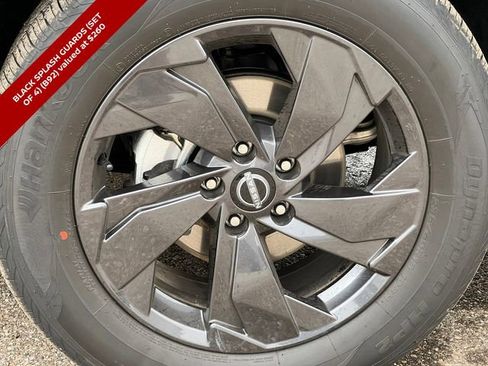 New 2026 Nissan Rogue SV w/ Cold Weather Package AWD/4WD image 6