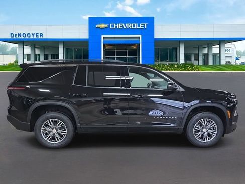 New 2026 Chevrolet Traverse LT w/ Driver Confidence Package image 4