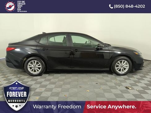 Used 2025 Toyota Camry LE FWD image 3