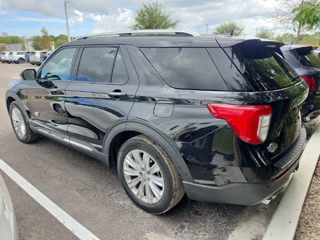 Used 2024 Ford Explorer King Ranch w/ Technology Package RWD image 4
