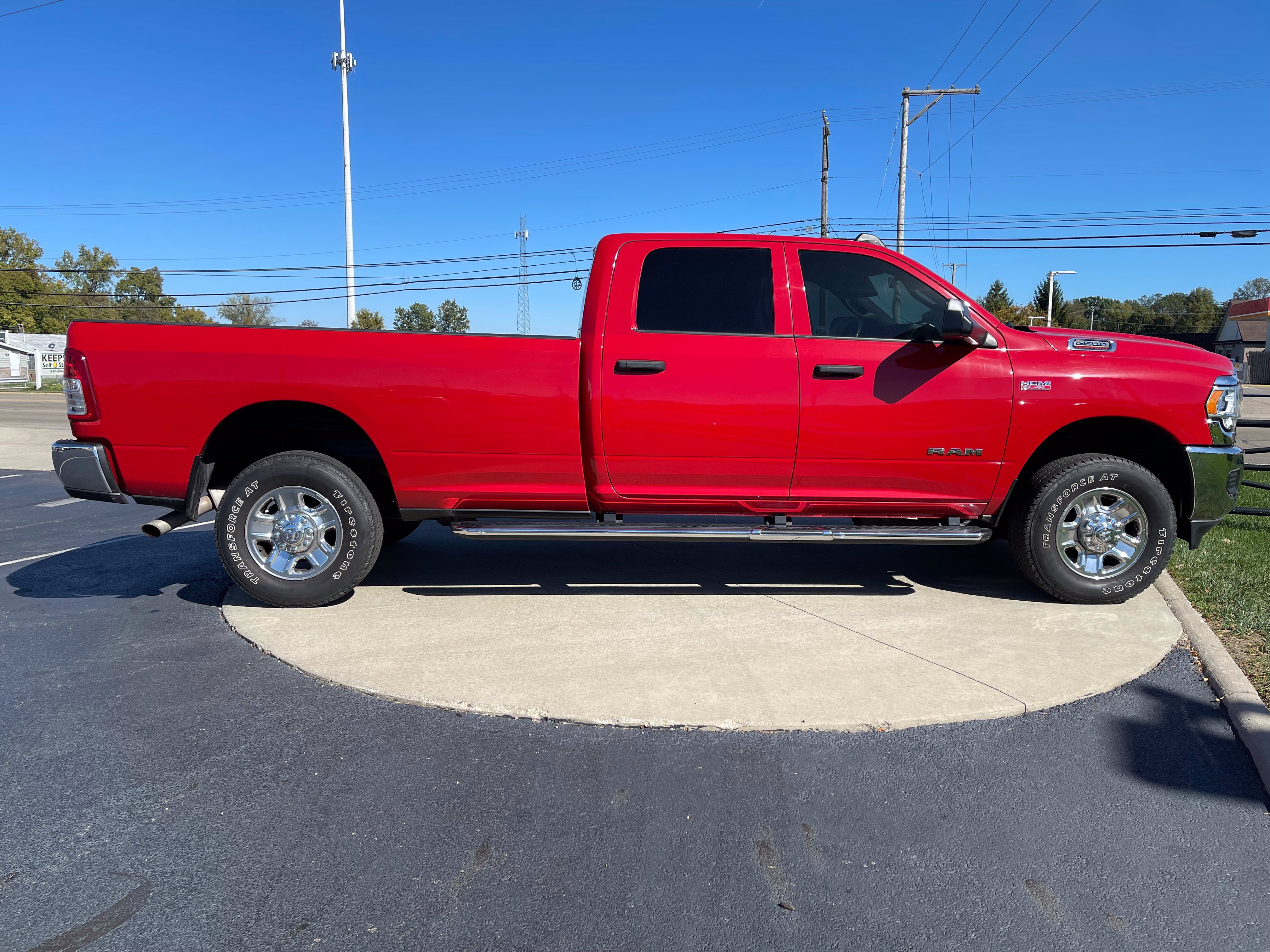 Used 2022 RAM 2500 Tradesman w/ Chrome Appearance Group AWD/4WD image 8