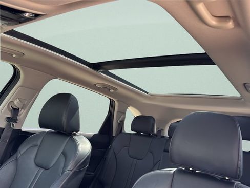 Certified 2026 Kia Sorento S w/ S Panoramic Sunroof Package FWD image 28
