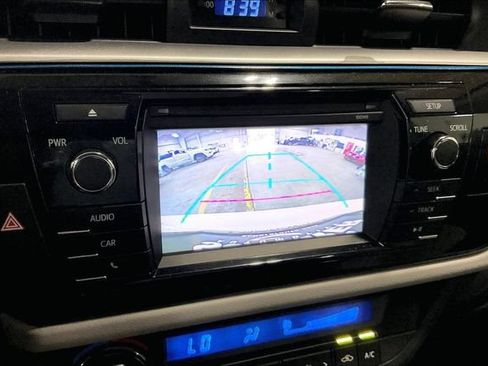 Used 2015 Toyota Corolla LE FWD image 21