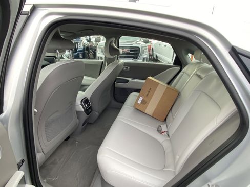 New 2025 Hyundai Ioniq 6 SEL image 14