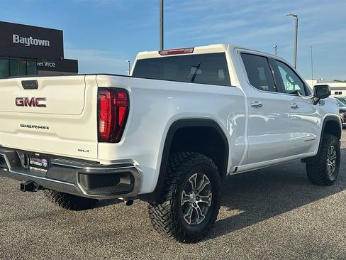 Used 2025 GMC Sierra 1500 SLT RWD image 14