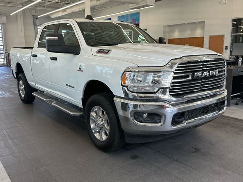 Used 2024 RAM 2500 Big Horn w/ Off Road Package AWD/4WD image 4