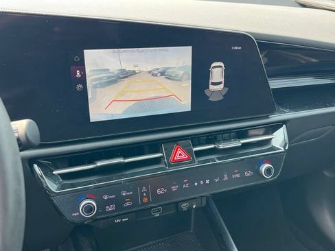 Certified 2023 Kia Niro Wind w/ Wind Preserve Package FWD image 22