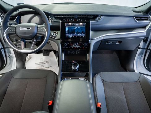 New 2026 Jeep Grand Cherokee Laredo X AWD/4WD image 19