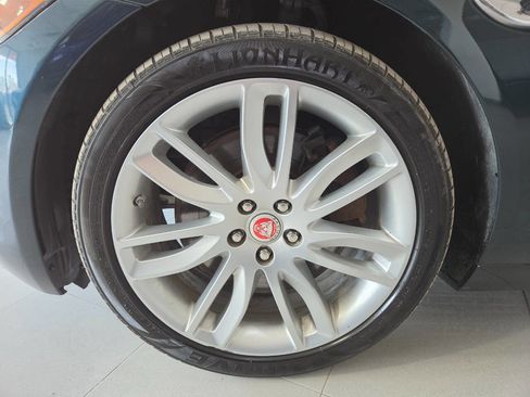 Used 2016 Jaguar XF Prestige image 12