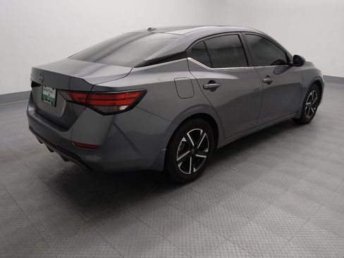 Used 2025 Nissan Sentra SV FWD image 10