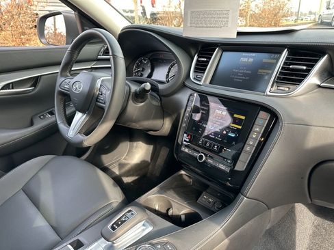 Certified 2025 INFINITI QX50 Pure image 23