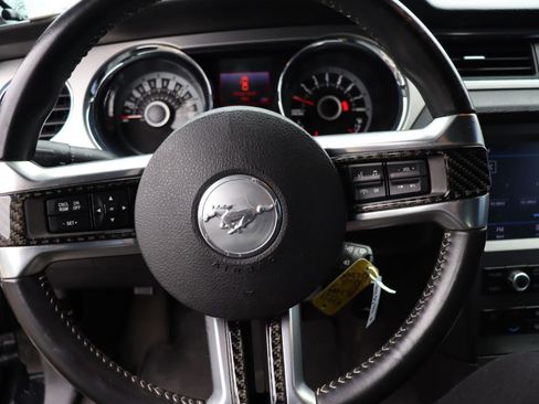 Used 2013 Ford Mustang Premium RWD image 8