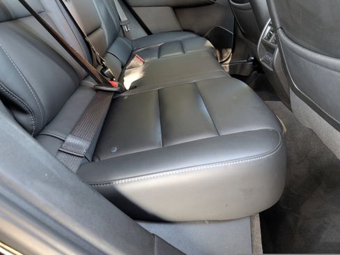 Used 2023 Cadillac XT4 Luxury w/ Cold Weather Package image 21