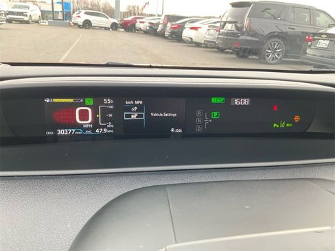 Used 2020 Toyota Prius L Eco image 18