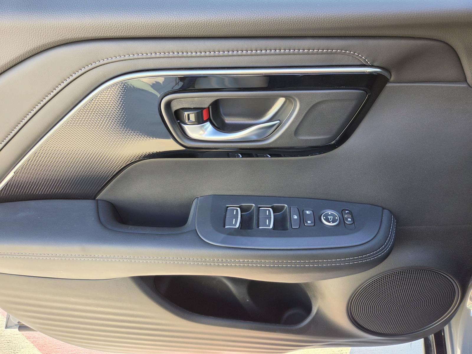 Used 2025 Acura ADX FWD image 14