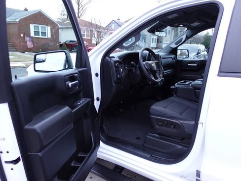 Used 2023 Chevrolet Silverado 1500 Custom w/ LPO, Dark Essentials Package image 10