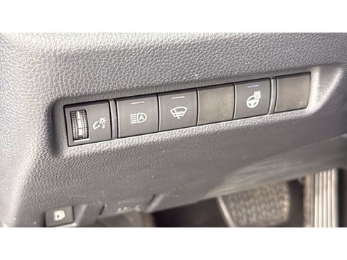 Certified 2020 Toyota RAV4 XLE w/ XLE Grade Weather Package AWD/4WD image 16