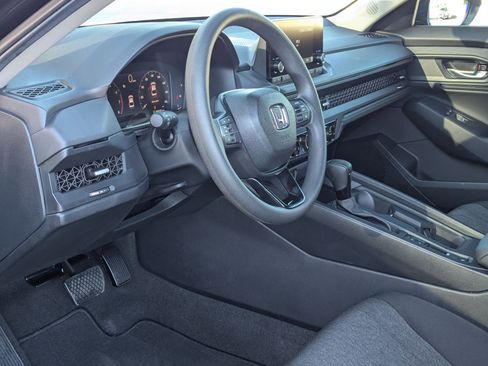 Used 2025 Honda Accord SE image 13