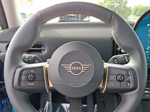 Used 2025 MINI Cooper S image 21