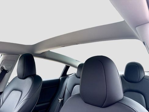 Used 2023 Tesla Model 3 Performance image 22