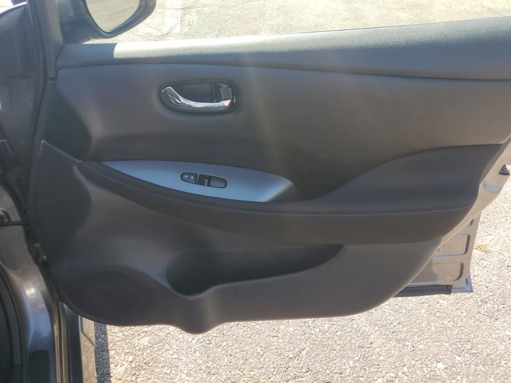Used 2025 Nissan Leaf S FWD image 37