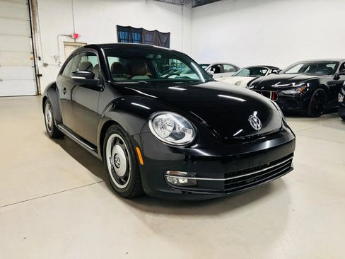 Used 2015 Volkswagen Beetle 1.8T Classic FWD image 4