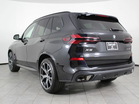 New 2026 BMW X5 xDrive40i w/ M Sport Package image 3