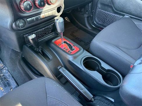 Used 2018 Jeep Wrangler Sport S image 22