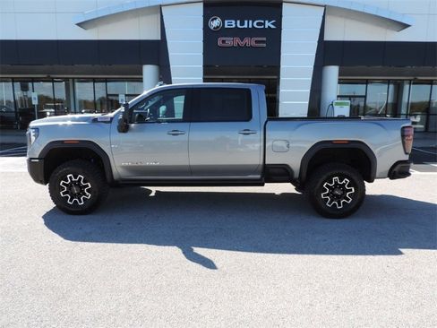 Certified 2025 GMC Sierra 2500 AT4X image 8