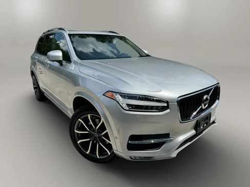 Used 2017 Volvo XC90 T6 Momentum w/ Vision Package AWD/4WD image 2