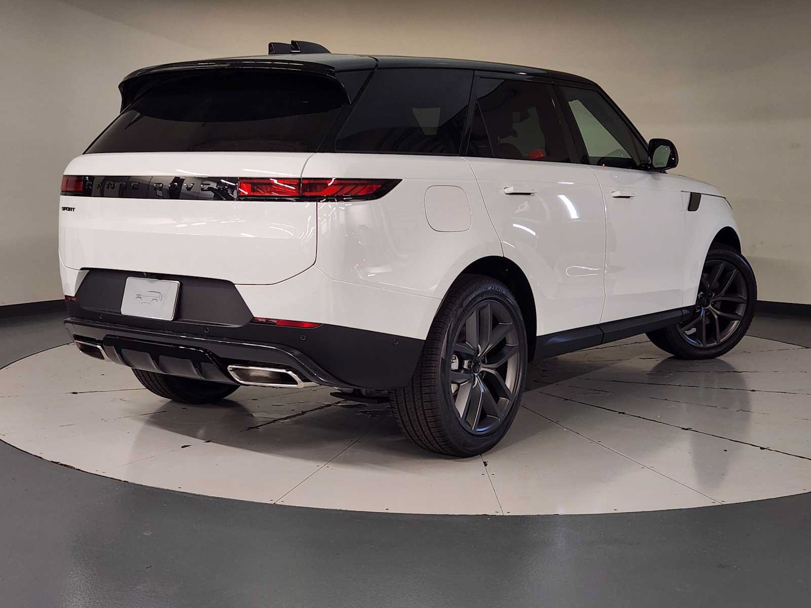 New 2027 Land Rover Range Rover Sport SE AWD/4WD image 2