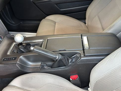 Used 2013 Ford Mustang GT RWD image 24
