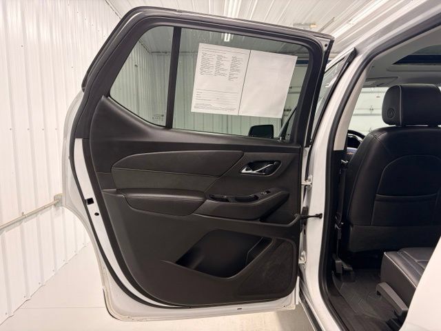Used 2021 Chevrolet Traverse High Country AWD/4WD image 13