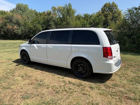 Used 2019 Dodge Grand Caravan GT FWD image 6