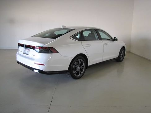 Used 2025 Honda Accord EX-L image 25