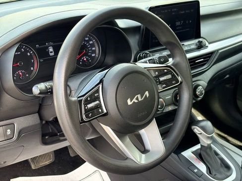 Used 2023 Kia Forte LXS image 12