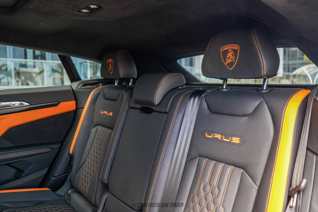 Used 2024 Lamborghini Urus S AWD/4WD image 35