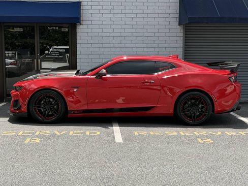 Used 2017 Chevrolet Camaro LT w/ RS Package RWD image 11